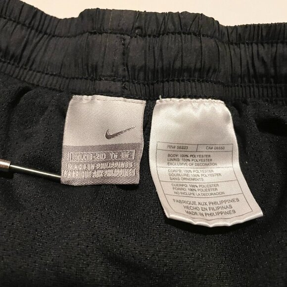 Nike Youth Boys Shorts Size XL 18-20 - Picture 3 of 14